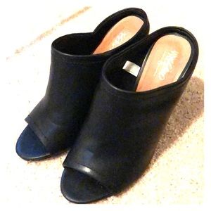 Mossimo peep toe heels